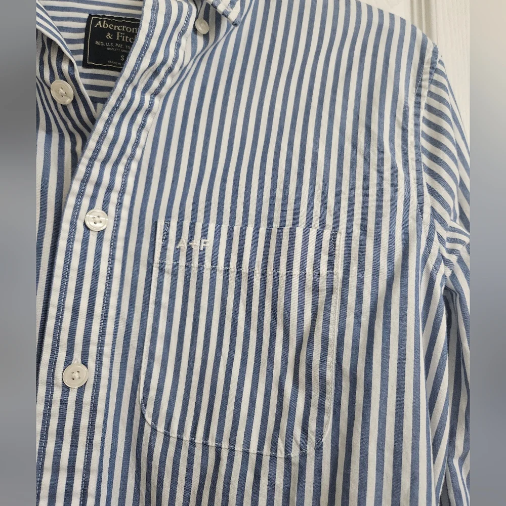 Mens Abercrombie Blue and White Striped Collared Shirt - Picture 4 of 7